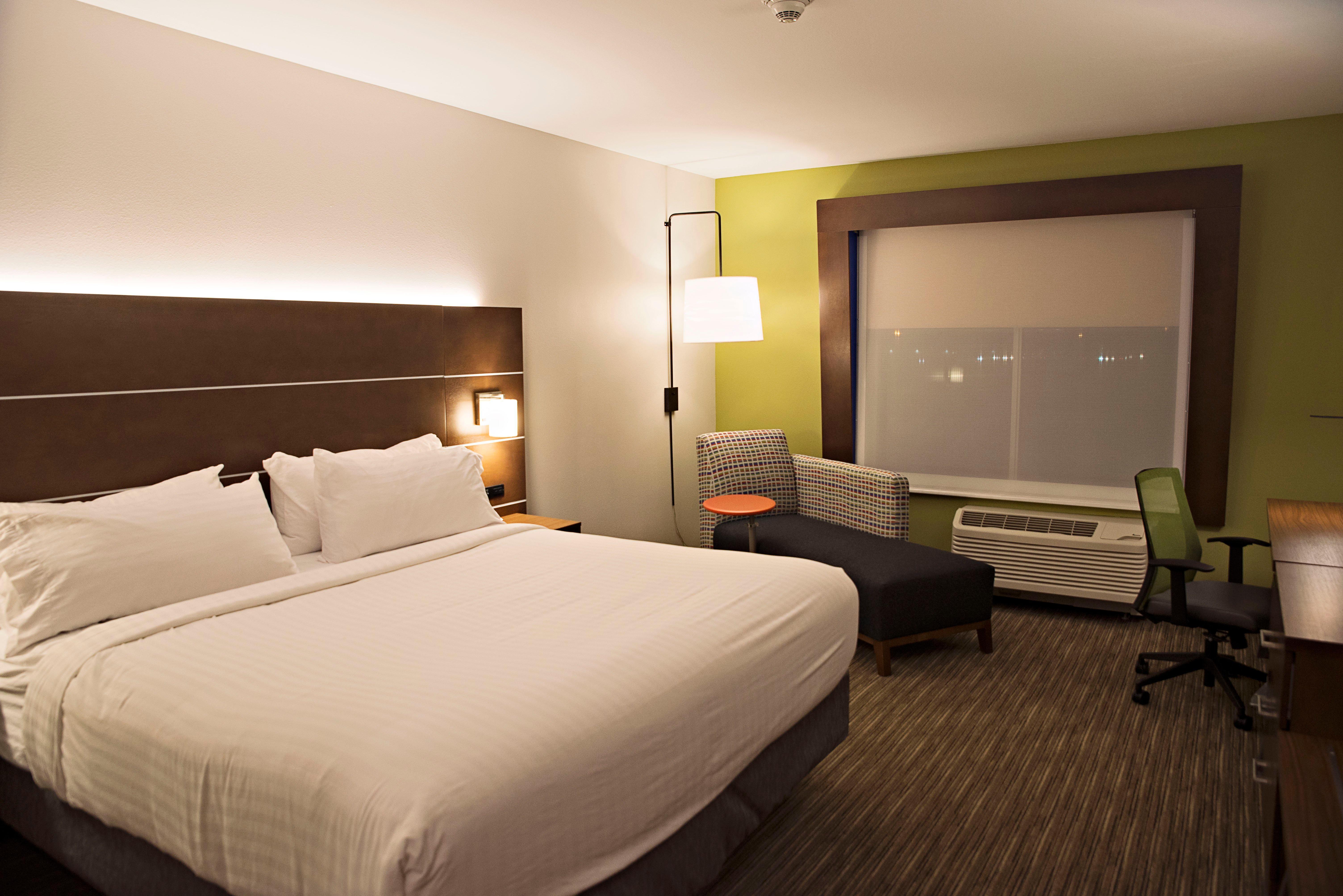 Holiday Inn Express & Suites - Rantoul By Ihg Eksteriør bilde