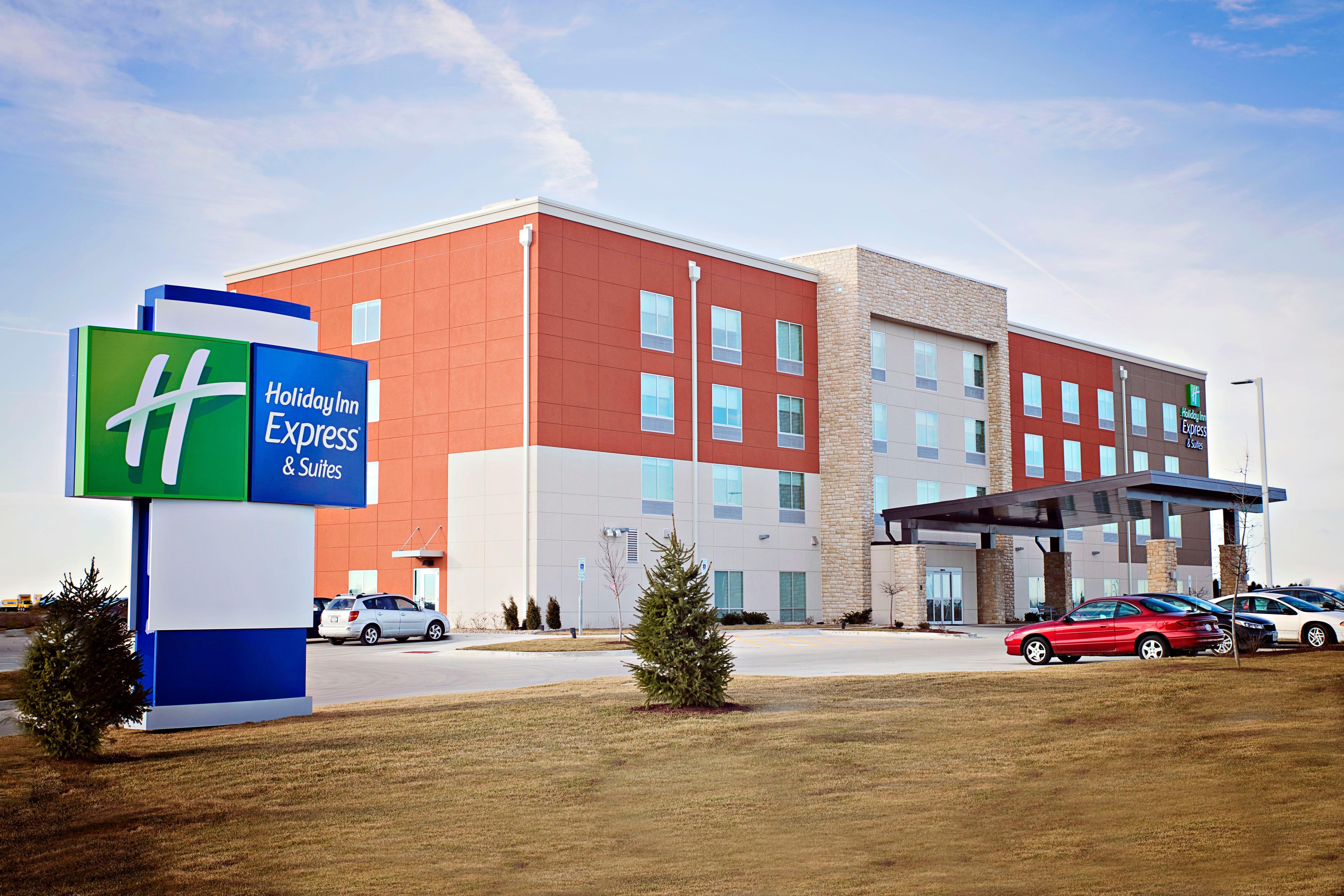 Holiday Inn Express & Suites - Rantoul By Ihg Eksteriør bilde