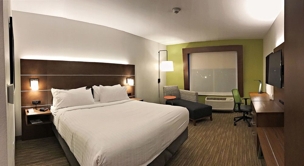 Holiday Inn Express & Suites - Rantoul By Ihg Eksteriør bilde