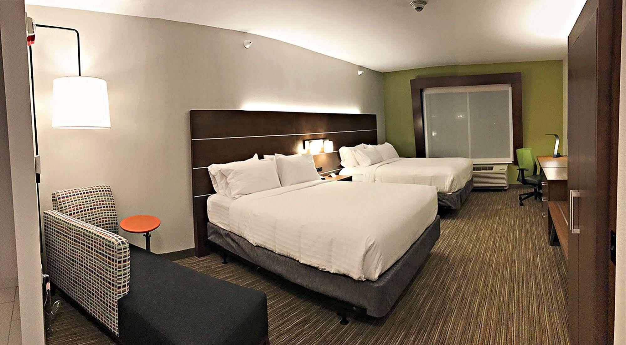 Holiday Inn Express & Suites - Rantoul By Ihg Eksteriør bilde